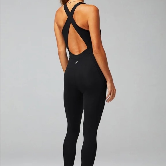 NWT Fabletics Twist Front Oasis Jumpsuit Black Workout One Piece - Picture 2 of 7